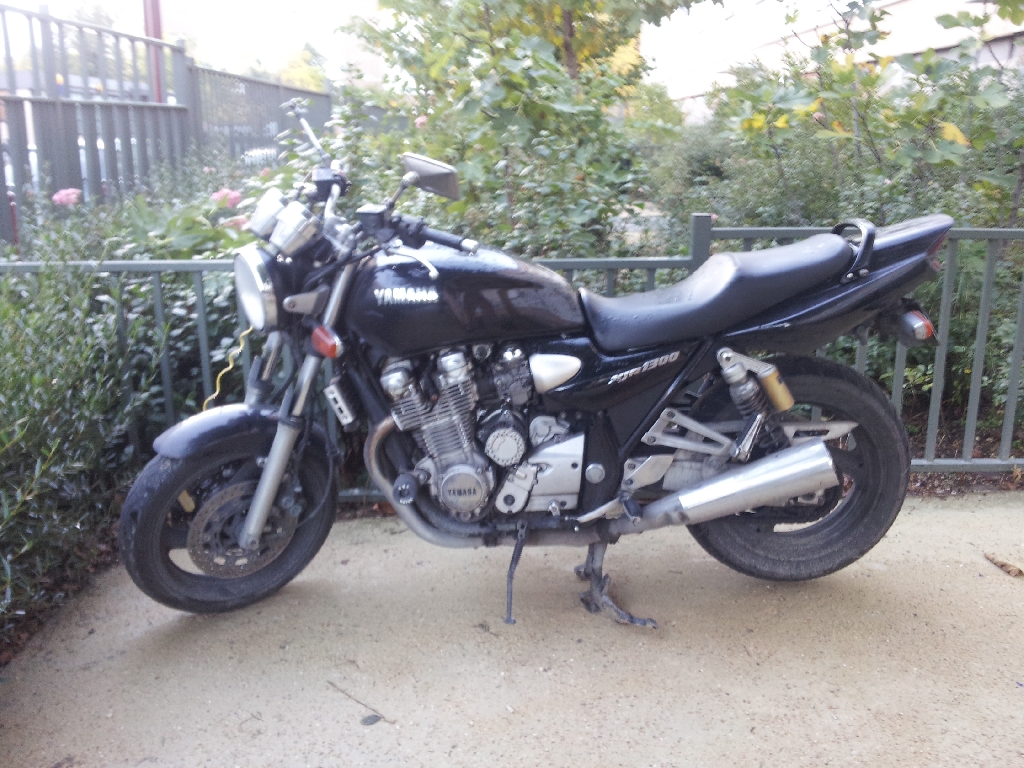 Moto YAMAHA XJR 1300  occasion