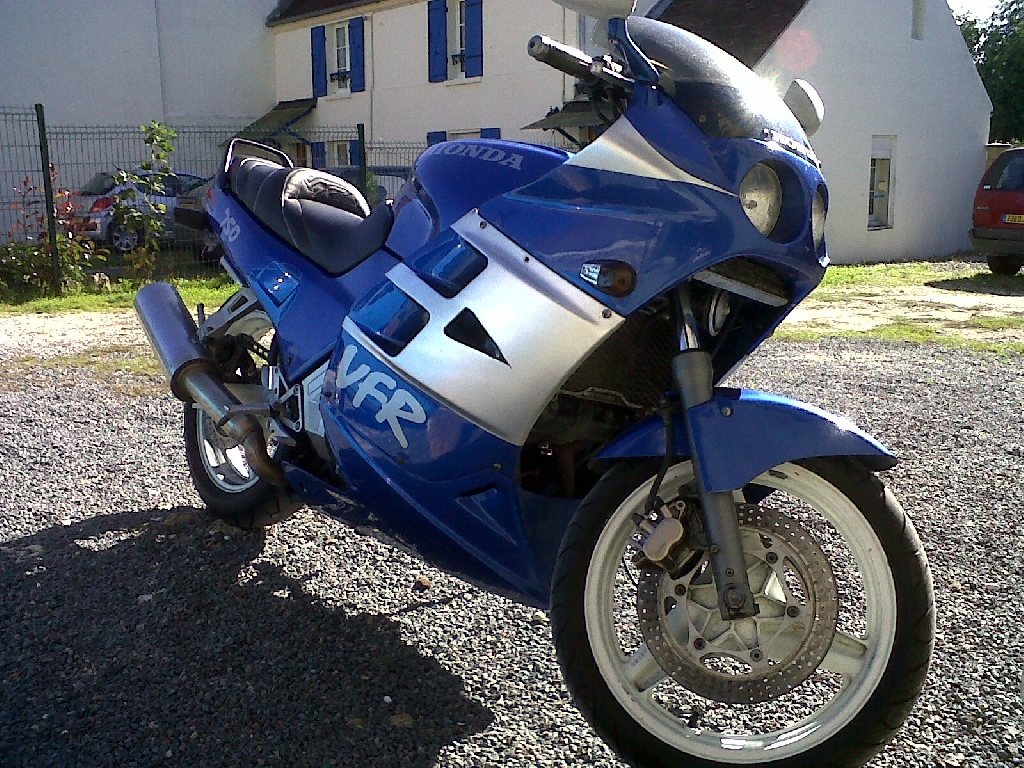 HONDA VFR 750  1989 photo 3