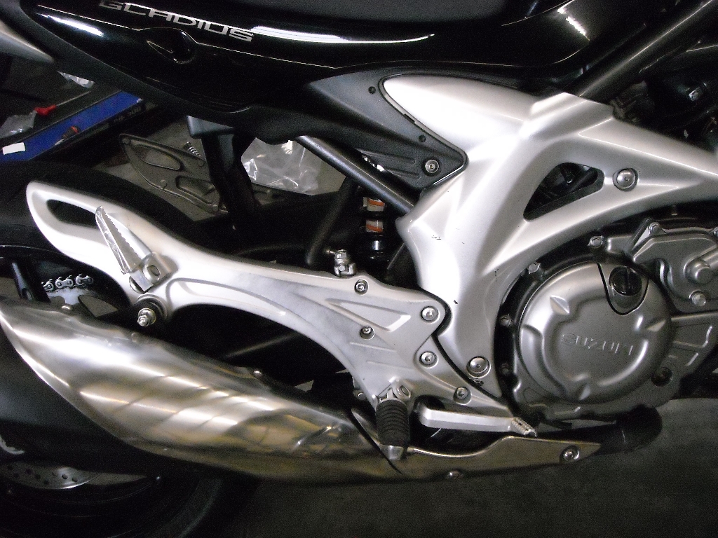 SUZUKI SFV 650 Gladius  2010 photo 3