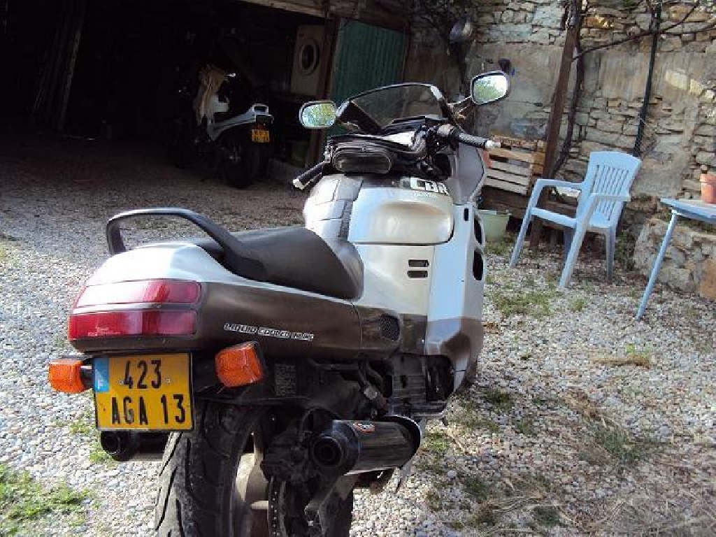 HONDA CBR 1000  1988 photo 2