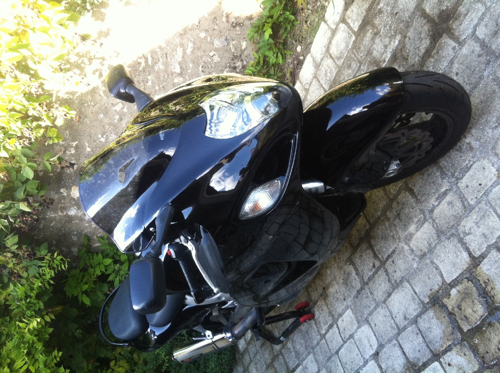 SUZUKI GSX-R 1300 Hayabusa  2001 photo 2