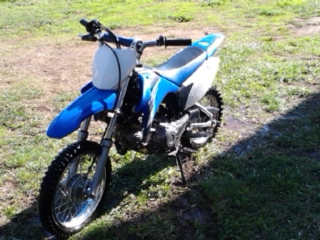 YAMAHA TT-R 110  2010 photo 3