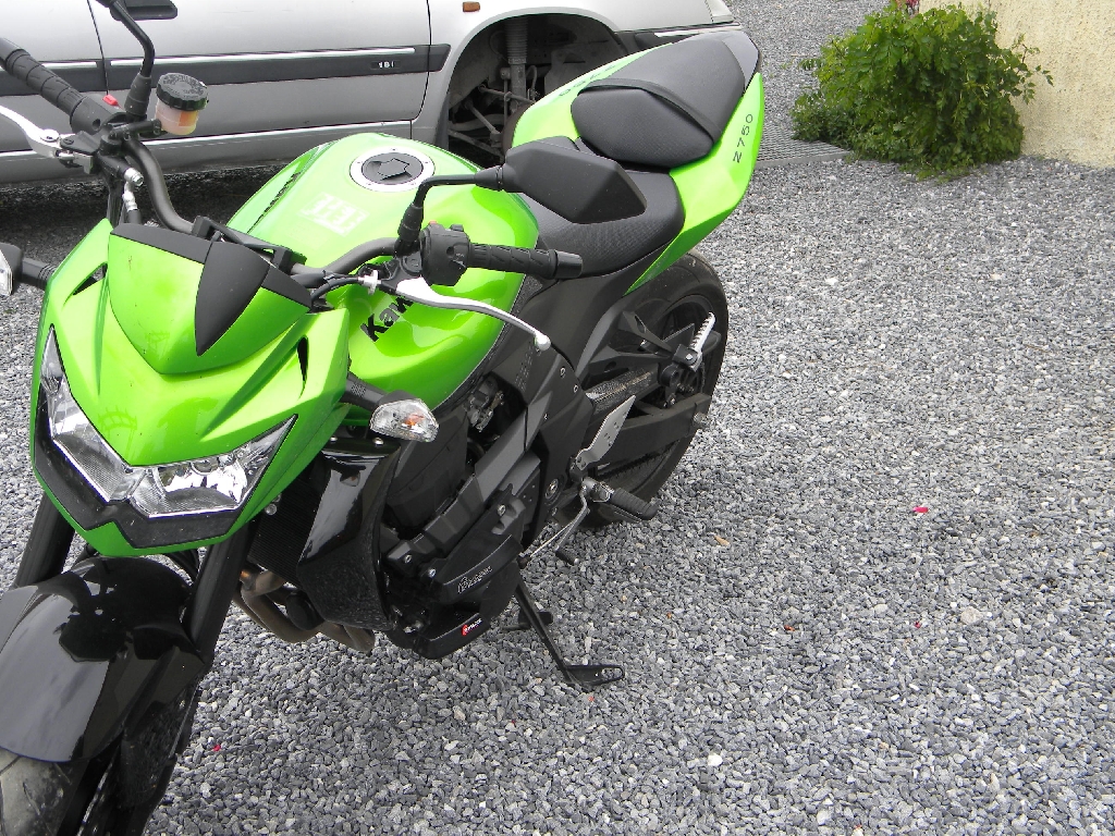 KAWASAKI Z 750  2009 photo 3