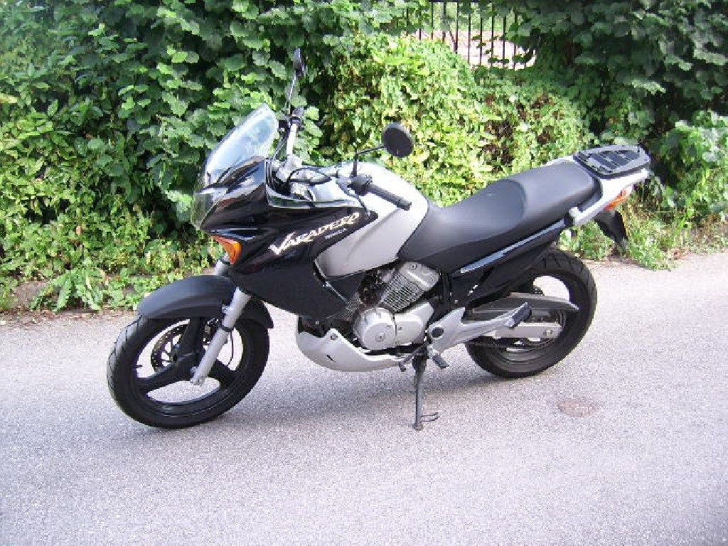 HONDA XL 125 Varadero  2001 photo 2