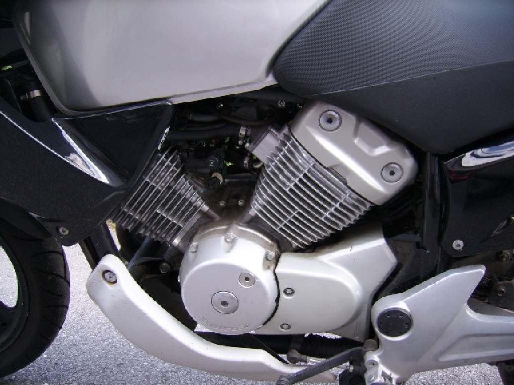 HONDA XL 125 Varadero  2001 photo 3