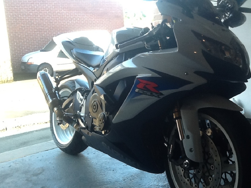 SUZUKI GSX-R 600  2011 photo 2