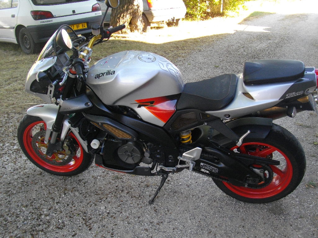 APRILIA RSV Tuono  2004 photo 3