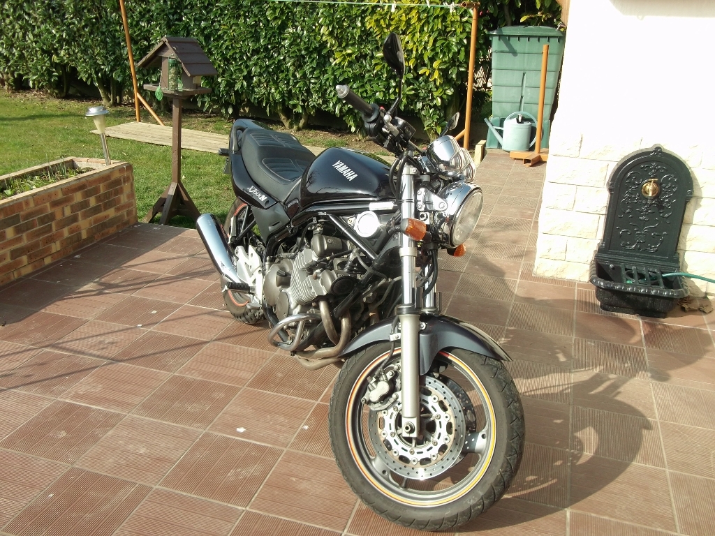 YAMAHA XJ6 N  1999 photo 2