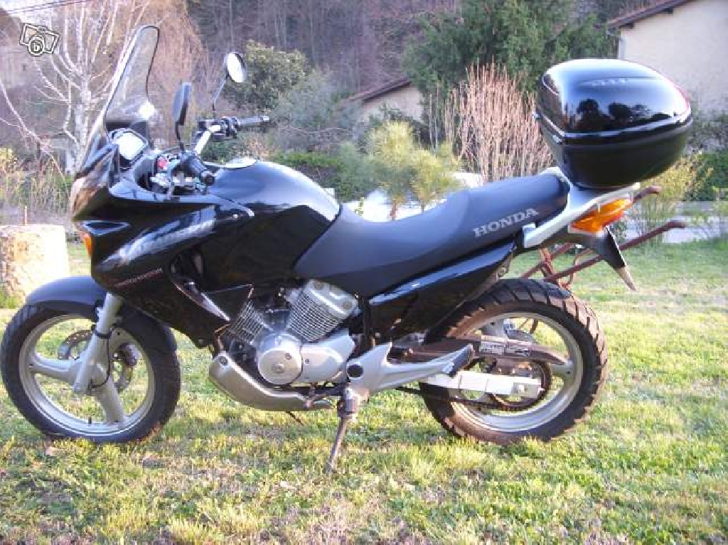 HONDA XL 125 Varadero Edition Limited 2006 photo 2
