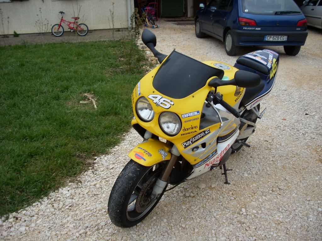 HONDA CBR 900  1992 photo 2