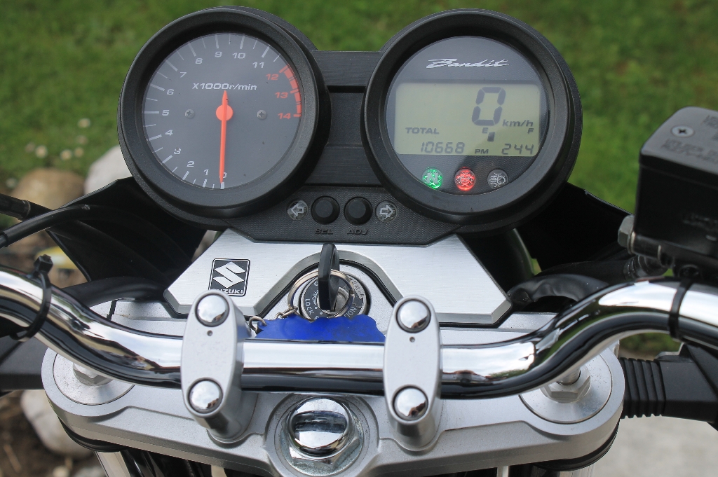 SUZUKI GSF Bandit 650 N  2006 photo 2