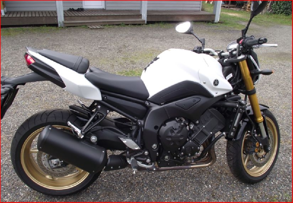 YAMAHA FZ8 N n 2010 photo 3