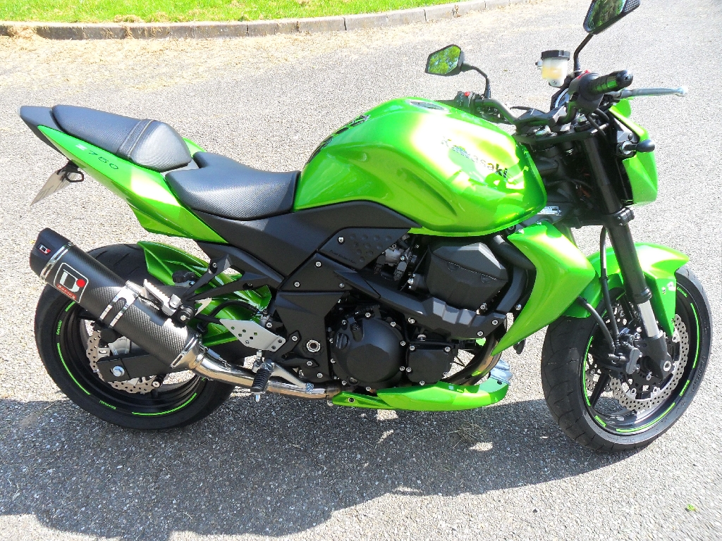 KAWASAKI Z 750  2012 photo 2