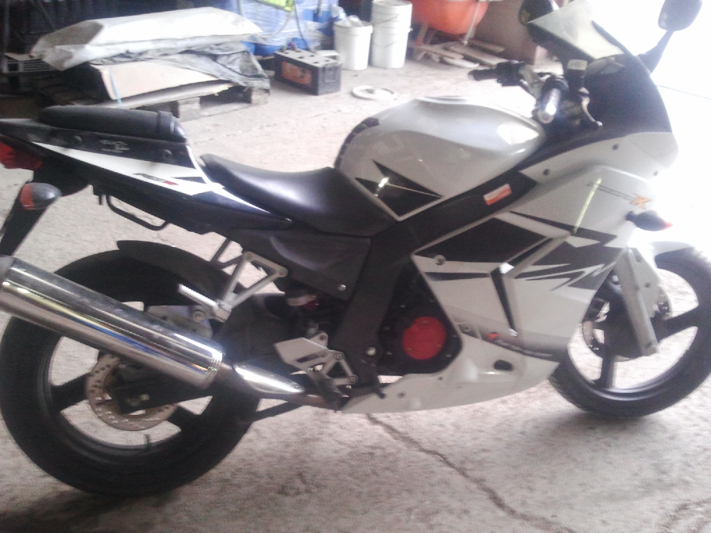 DAELIM Roadsport 125 R  2008 photo 2