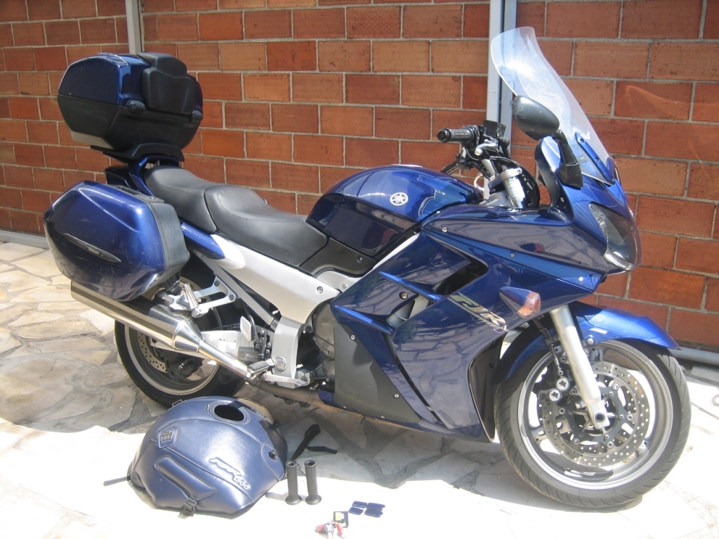 YAMAHA FJR 1300  2005 photo 2