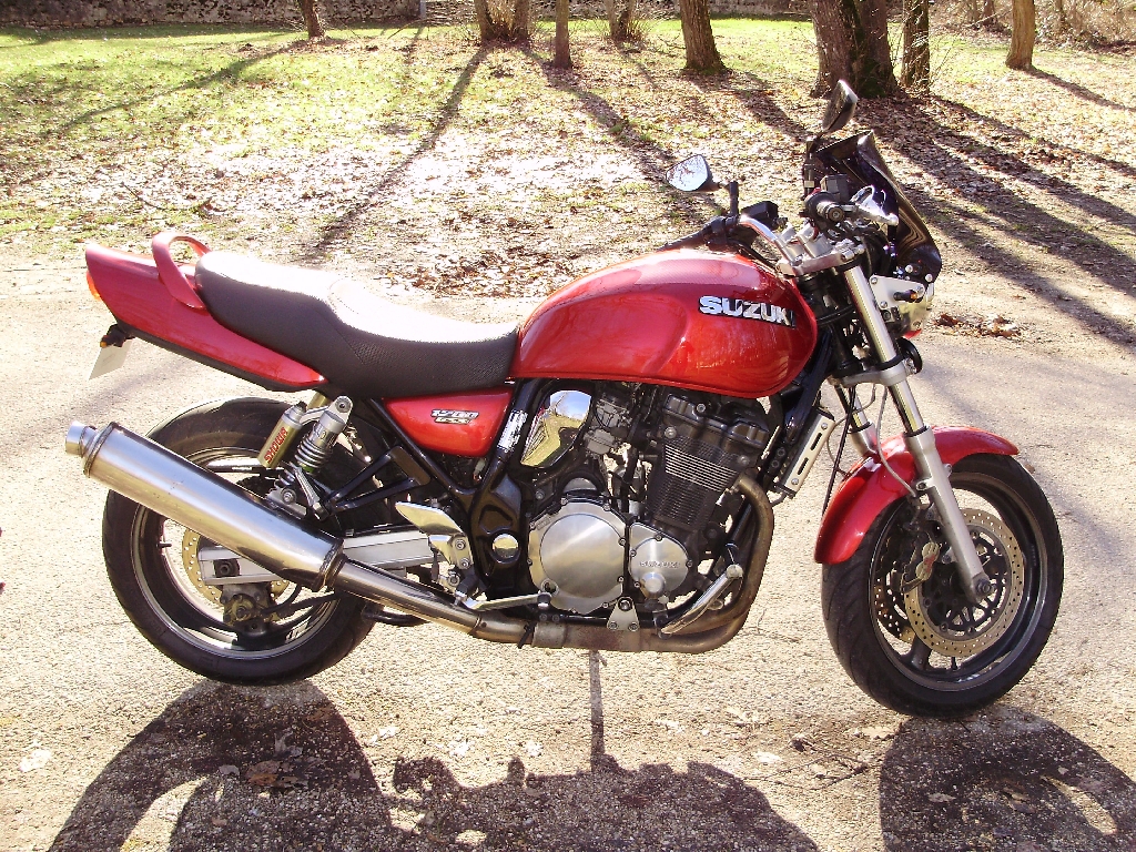 SUZUKI GSX 1200  1999 photo 3