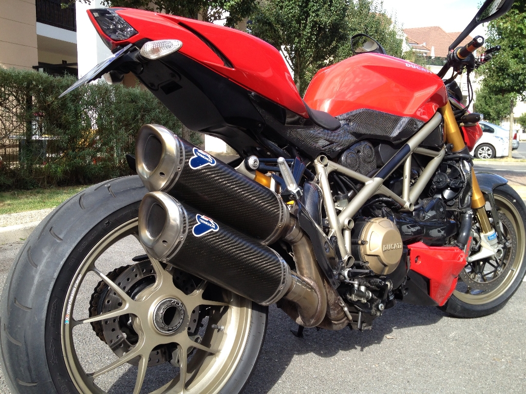 DUCATI Streetfighter S 2009 photo 3