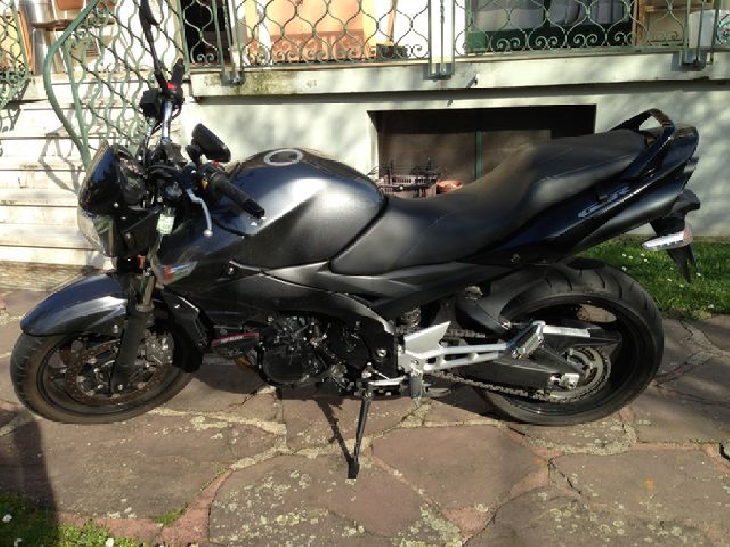 Moto SUZUKI GSR 600  occasion