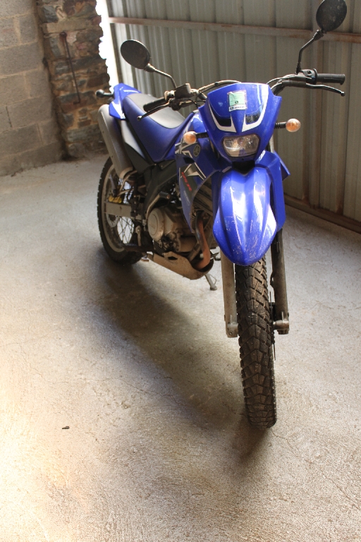 YAMAHA XT 125 R  2006 photo 3